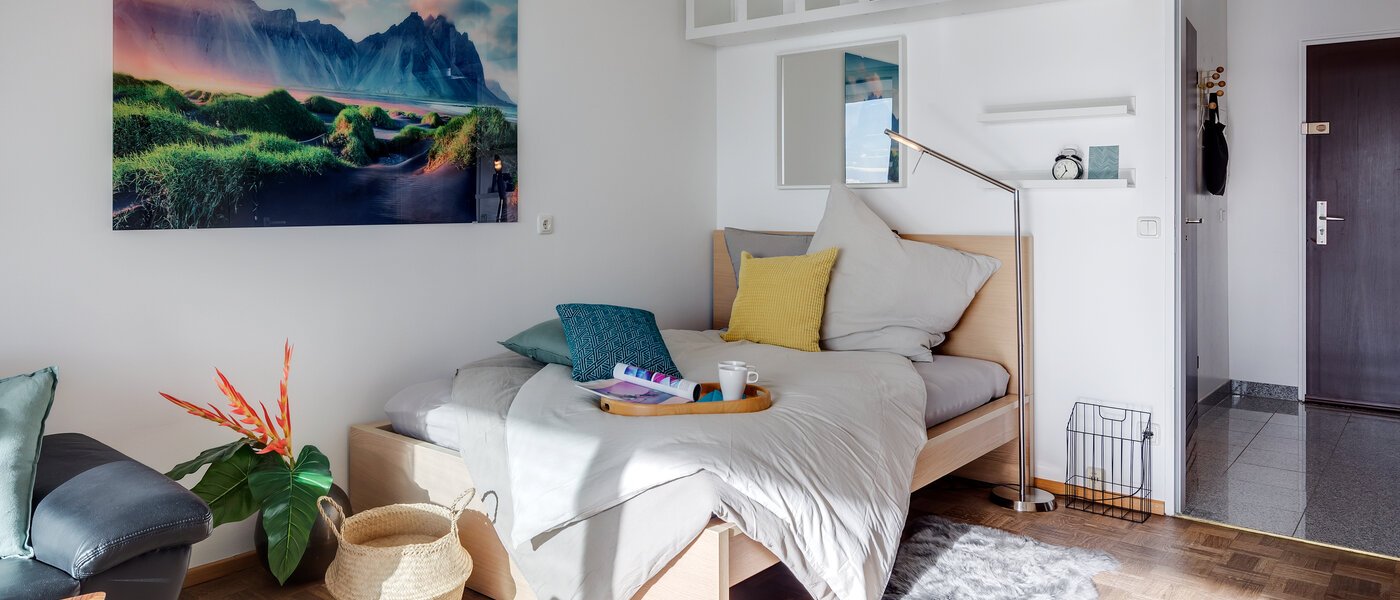 apartment München Arabellapark 01 sleeping area 4263