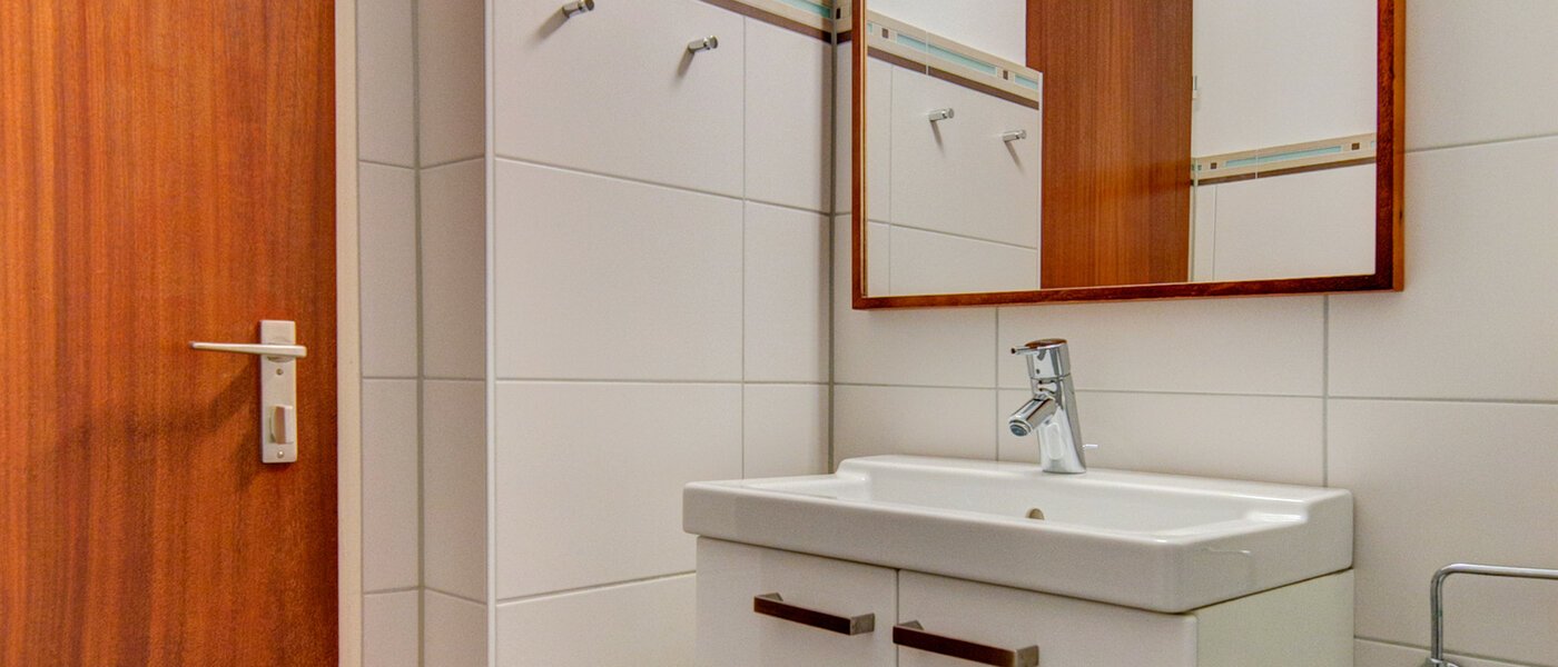 apartment München Neuhausen 02 bathroom 4307