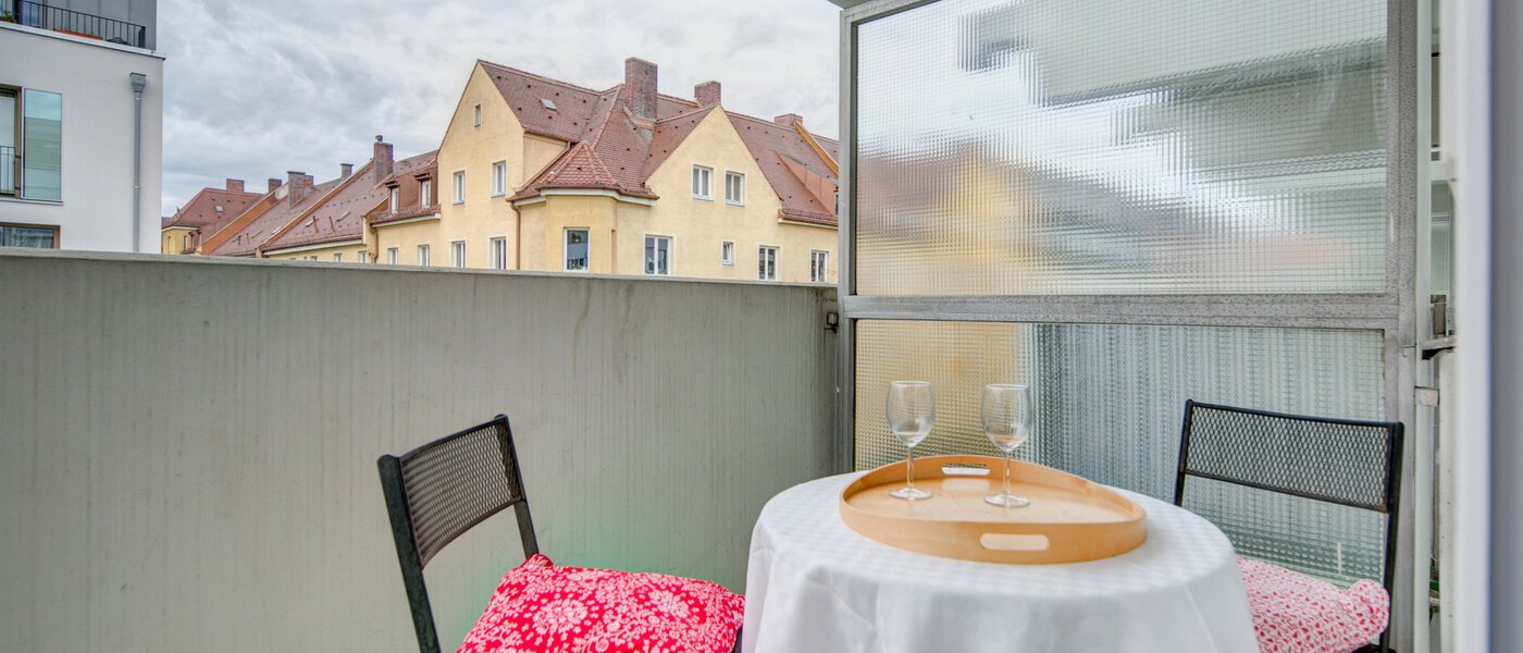 apartment München Neuhausen 02 balcony 4307