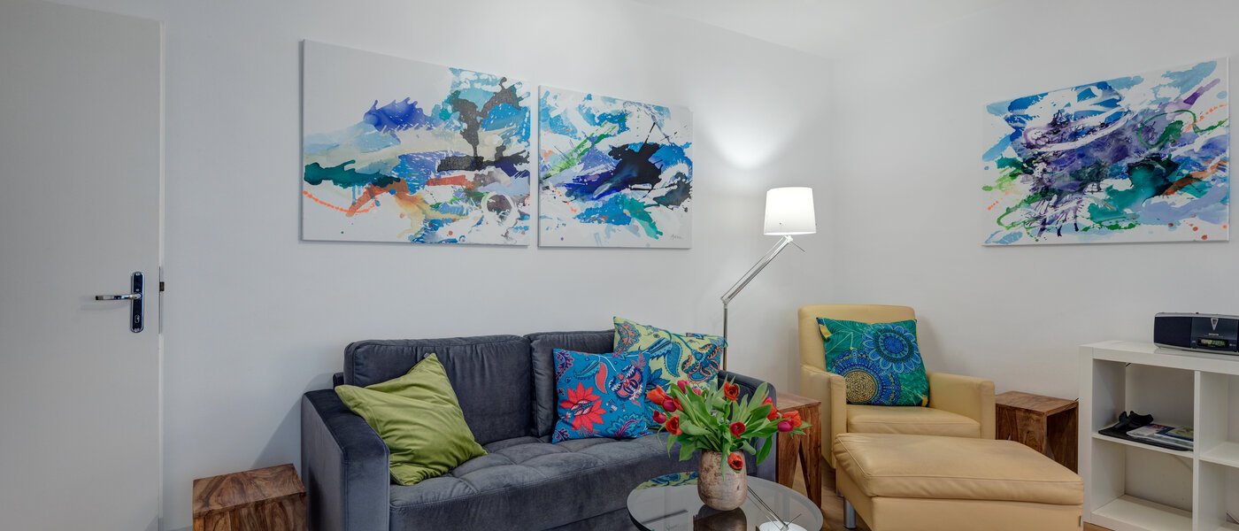 apartment München Schwabing-West (rund um den Hohenzollernplatz) 02 living area 4311