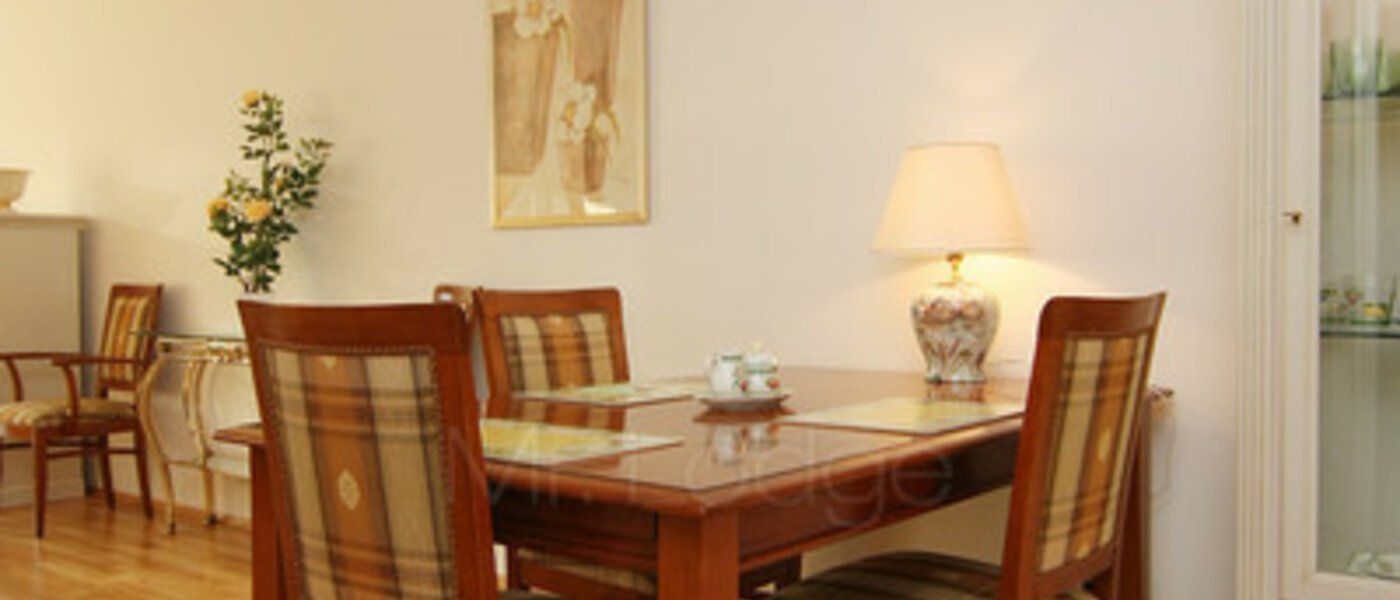 apartment München Parkstadt Schwabing 02 dining 4318