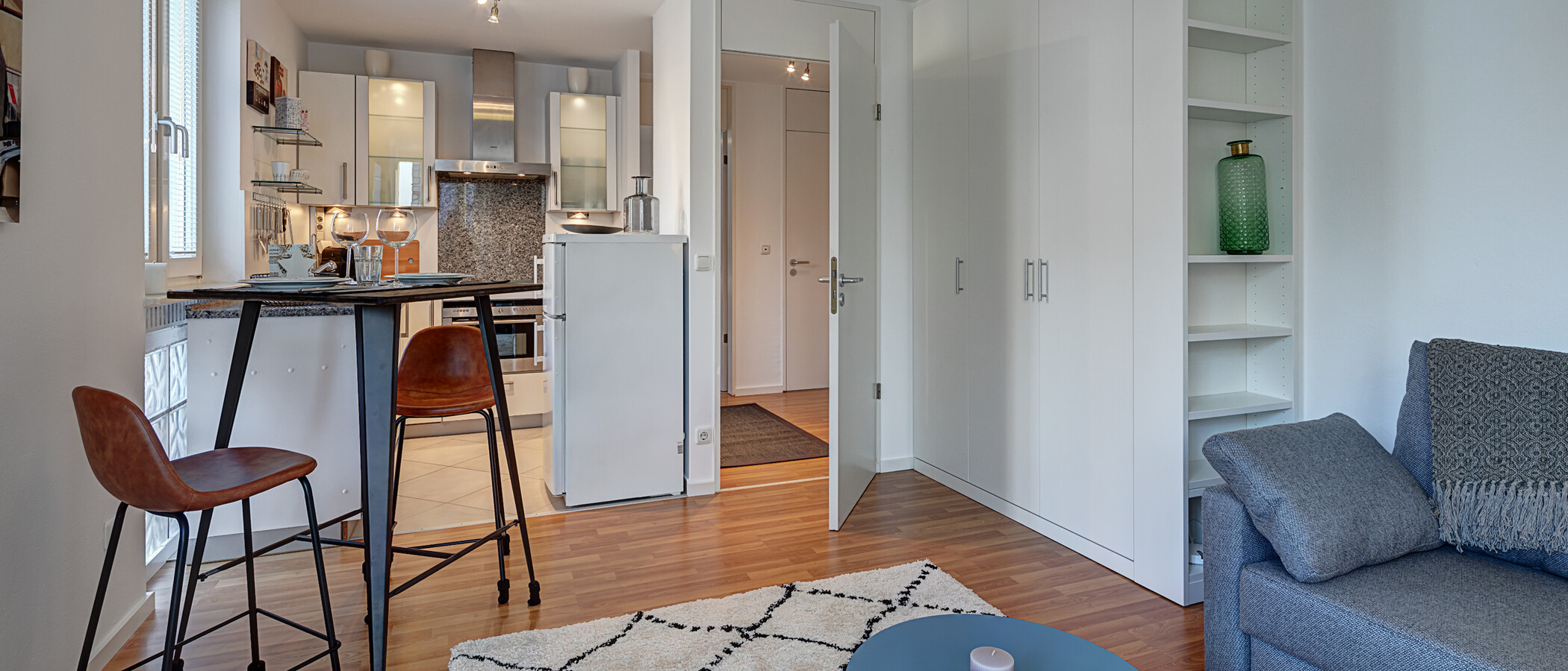 apartment München Schwabing (rechts der Leopoldstraße) 05 living area 4338