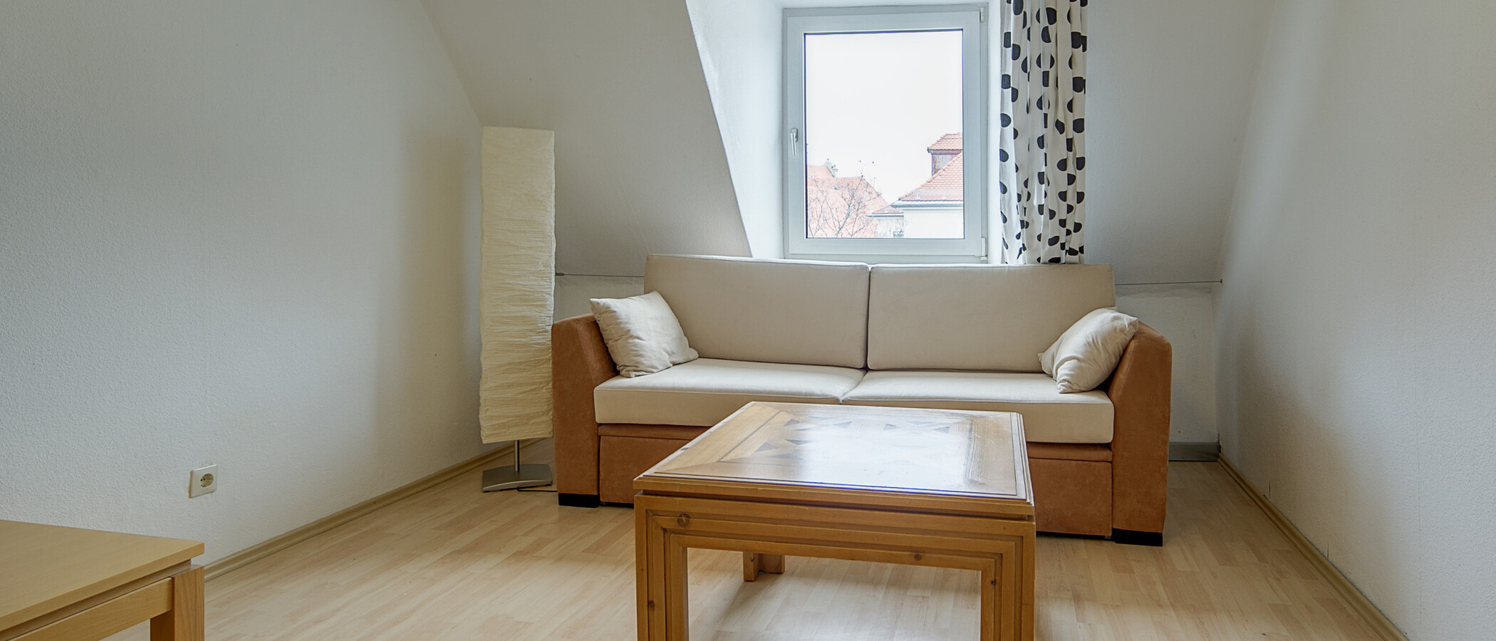 attic apartment München Schwabing (links der Leopoldstraße) 01 living room 4340