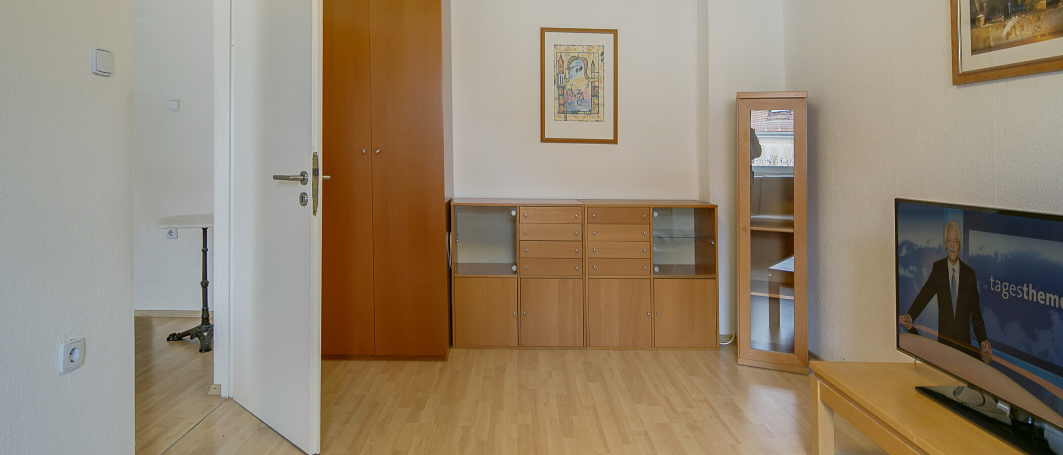 attic apartment München Schwabing (links der Leopoldstraße) 03 living room 4340