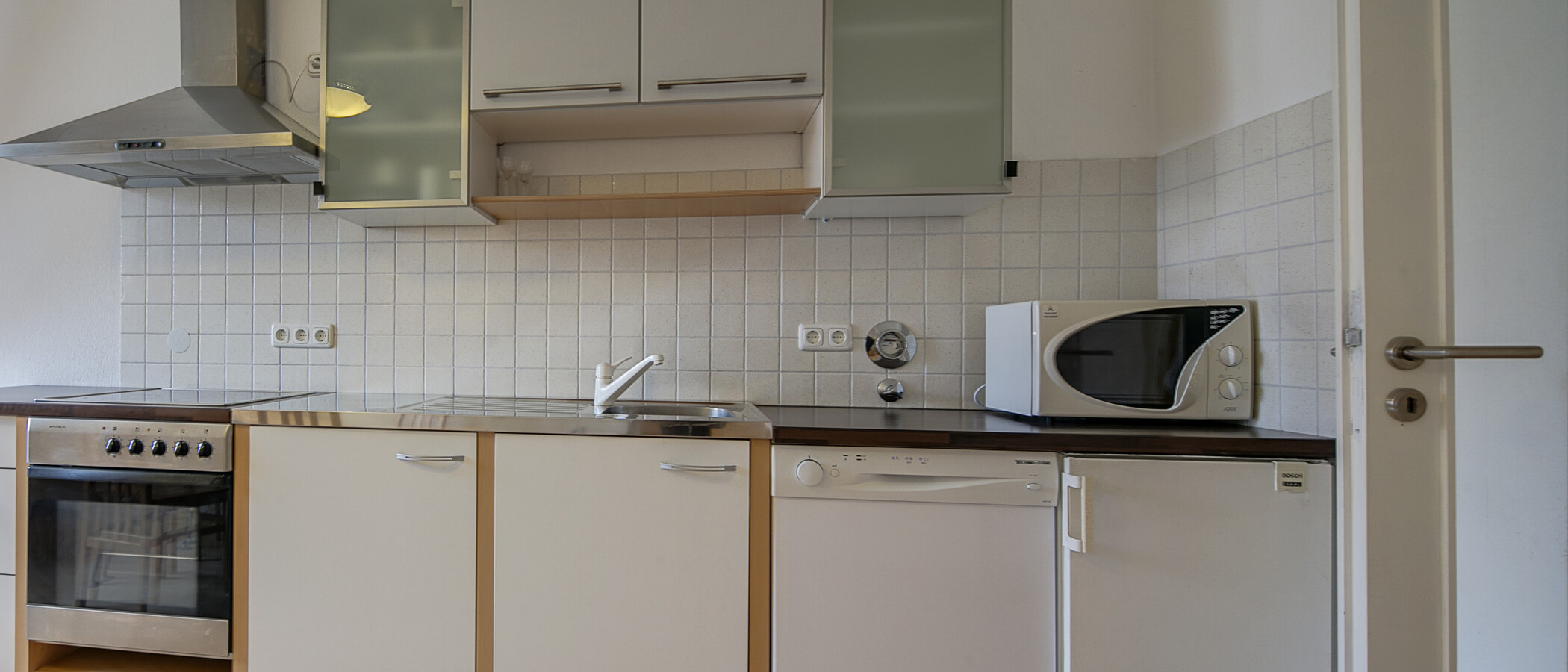 attic apartment München Schwabing (links der Leopoldstraße) 02 kitchen 4340