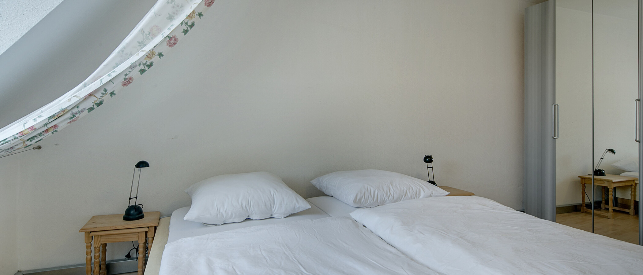 attic apartment München Schwabing (links der Leopoldstraße) 02 sleeping area 4340