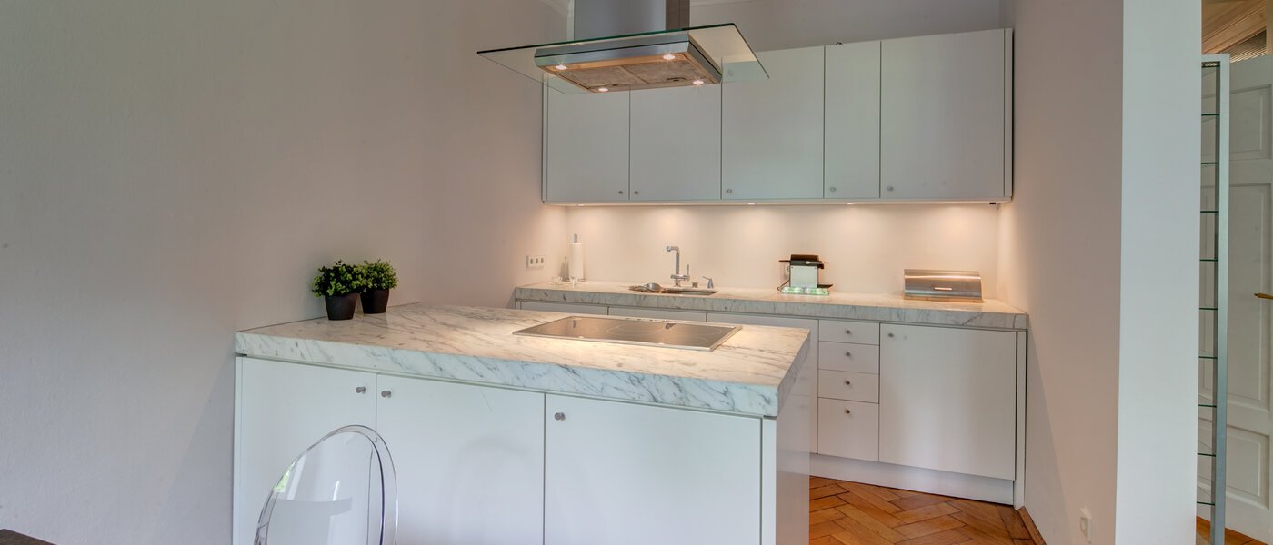 apartment München Gärtnerplatzviertel 01 kitchen 4368