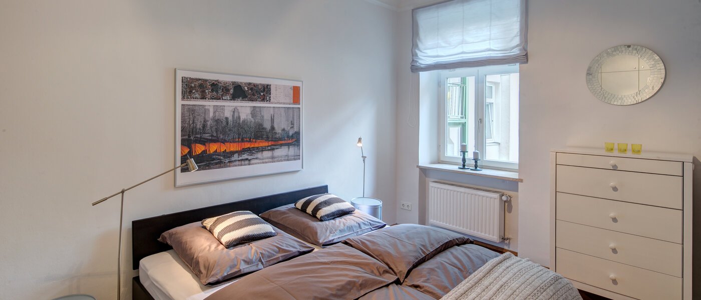 apartment München Gärtnerplatzviertel 01 sleeping area 4368