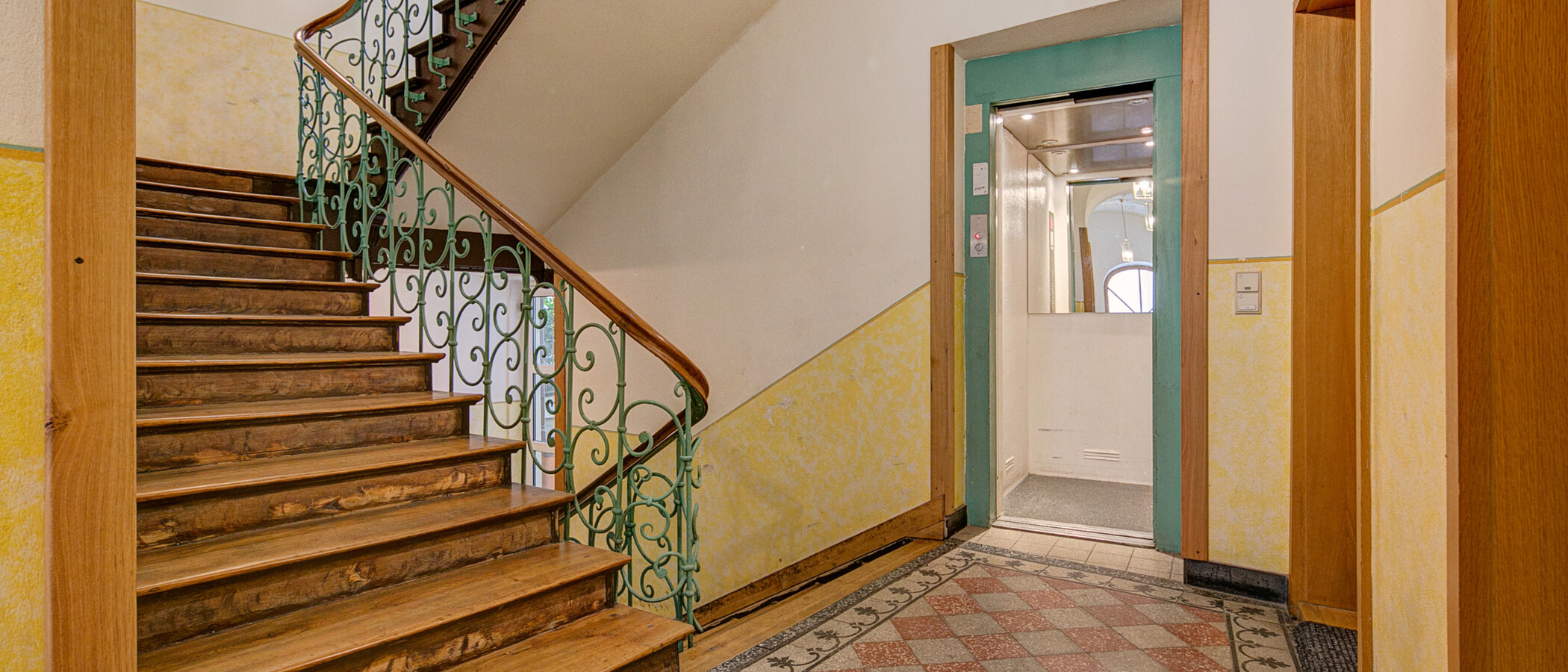 apartment München Lehel 01 staircase 4375