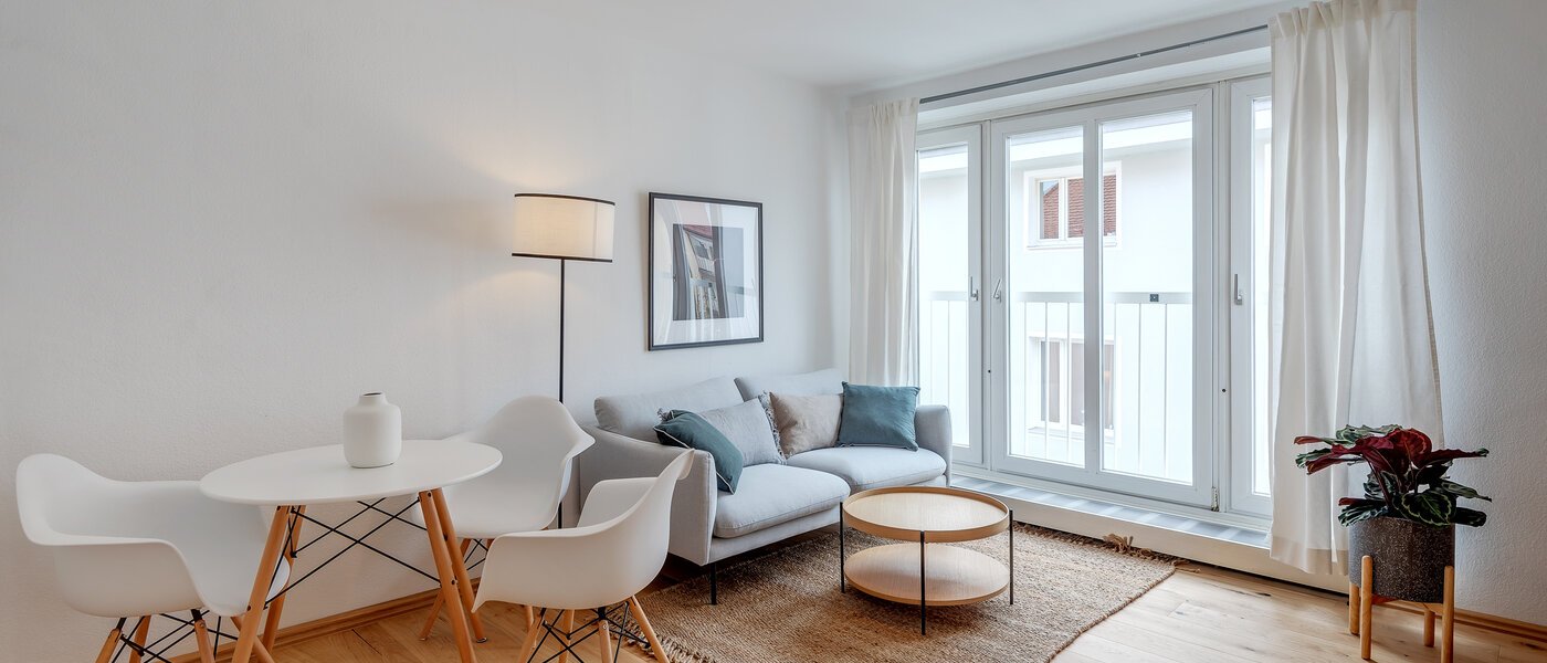 apartment München Schwabing-West (rund um den Hohenzollernplatz) 01 living area 4379