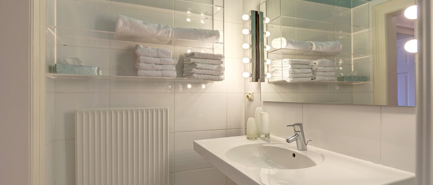 apartment München Maxvorstadt - Rund um den Josephplatz 03 bathroom 4385