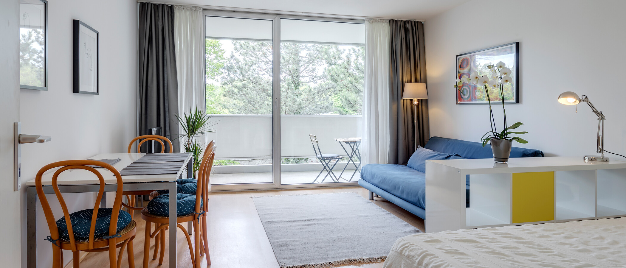 apartment München Schwabing-Nord (zw. Leopoldstraße & Englischen Garten) 01 living room 4452