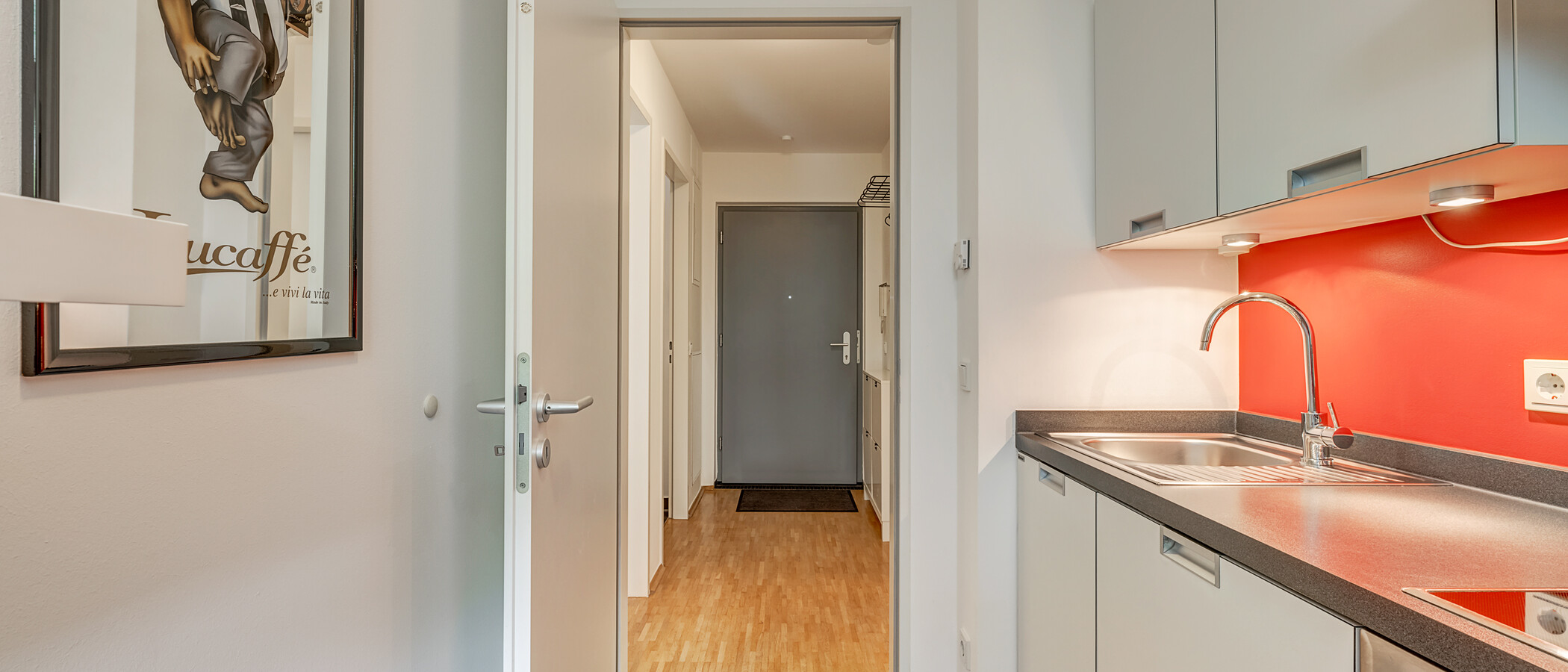 apartment with garden 	 München Schwanthalerhöhe 02 kitchen 4454