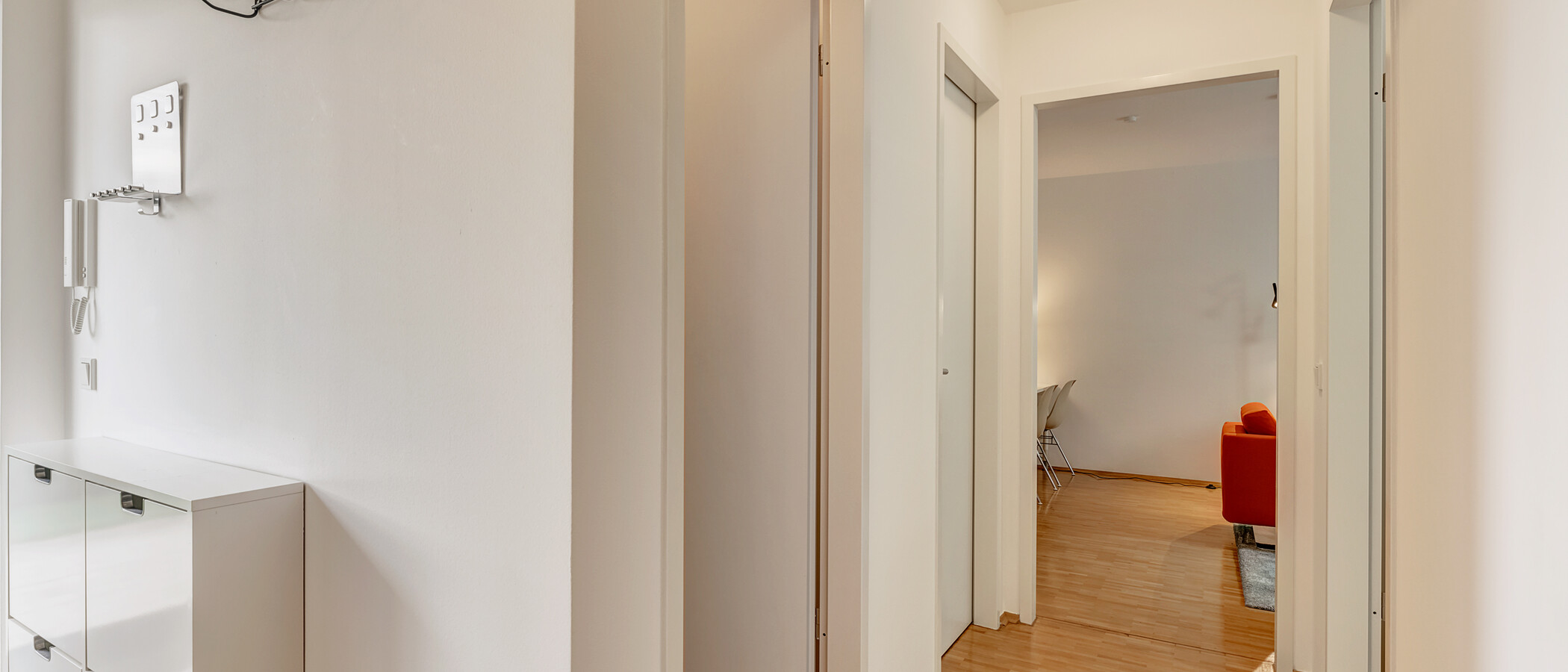 apartment with garden 	 München Schwanthalerhöhe 02 hall 4454
