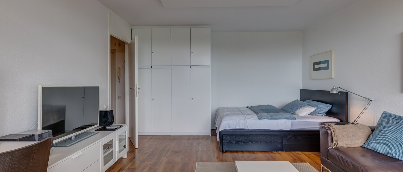 apartment München Schwabing-West (rund um den Bonner Platz) 04 living area 4460