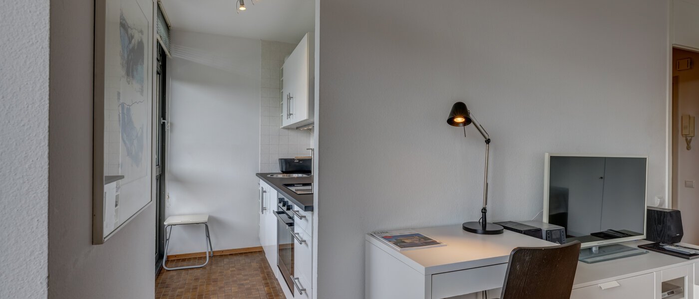 apartment München Schwabing-West (rund um den Bonner Platz) 05 living area 4460