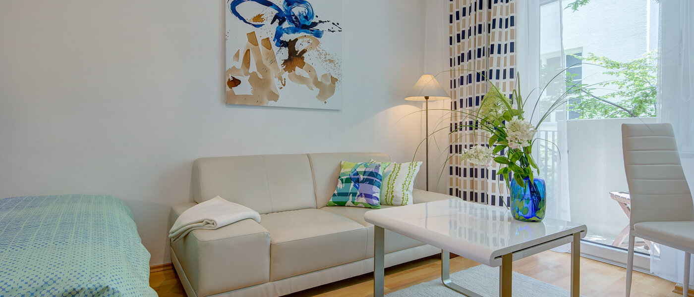 apartment München Schwabing-West (rund um den Hohenzollernplatz) 02 living room 4507