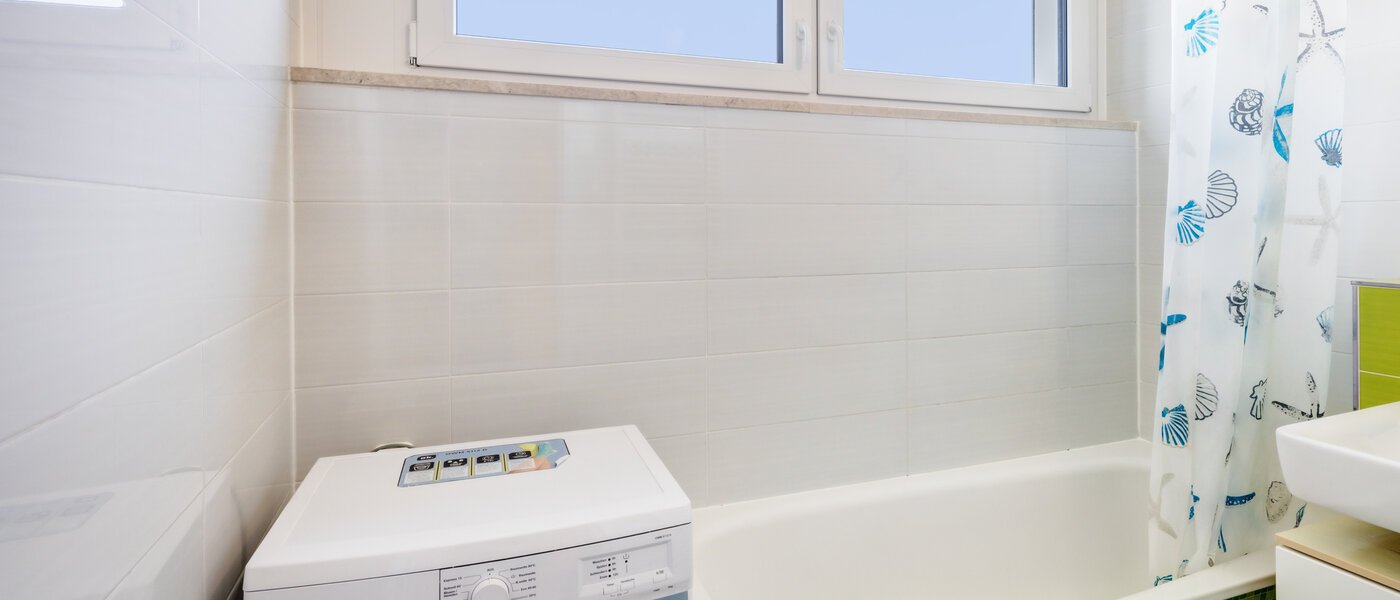 apartment München Neuperlach 02 bathroom 4521