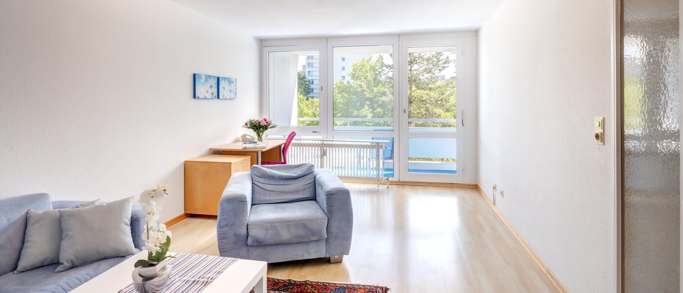 apartment München Neuperlach 02 living area 4521