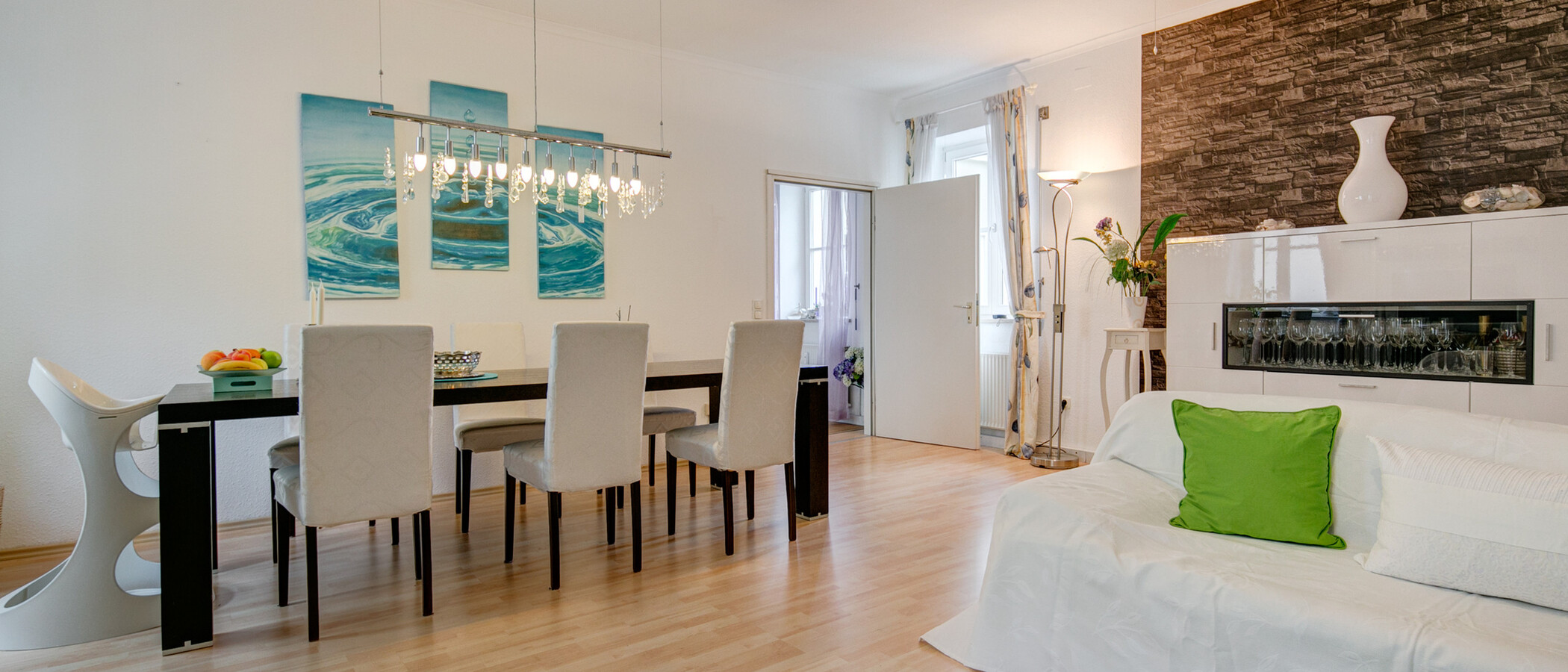 apartment München Schwabing (rechts der Leopoldstraße) 05 living room 4536