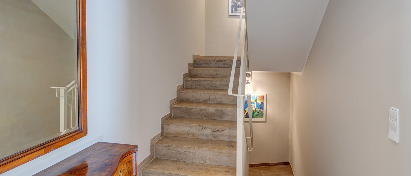 townhouse München Gärtnerplatzviertel 03 hall 4545