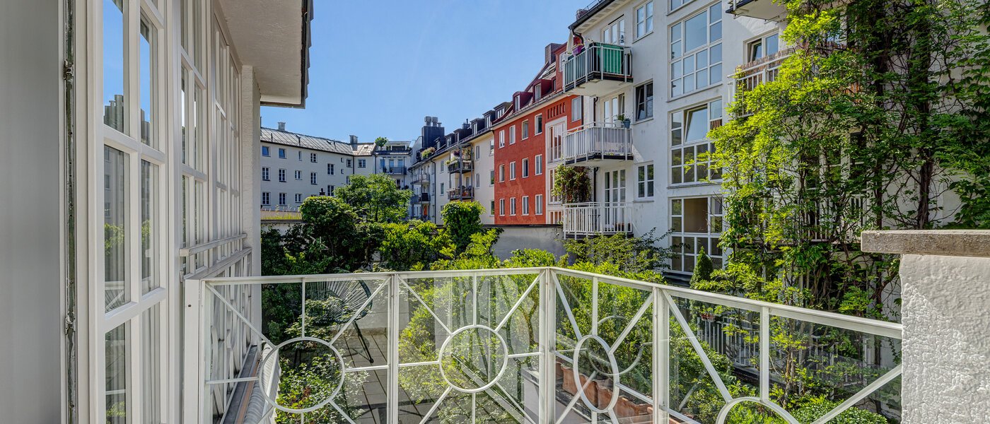townhouse München Gärtnerplatzviertel 01 balcony 4545