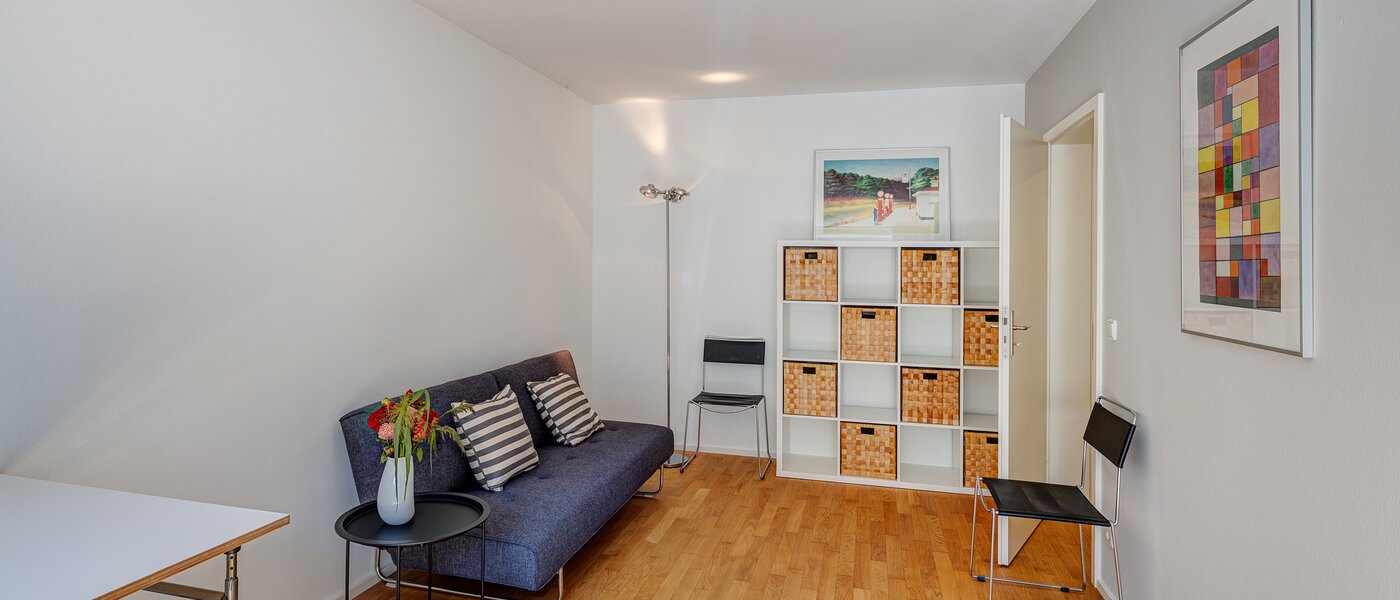 townhouse München Gärtnerplatzviertel 03 Workspace/Guestroom 4545