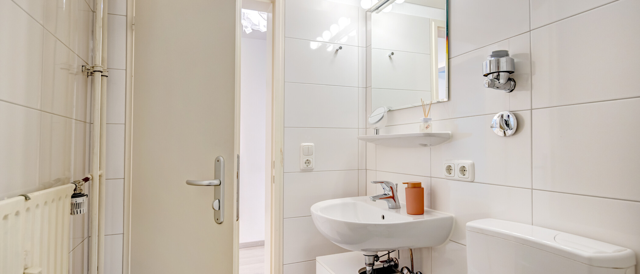 apartment München Neuhausen 02 bathroom 4612