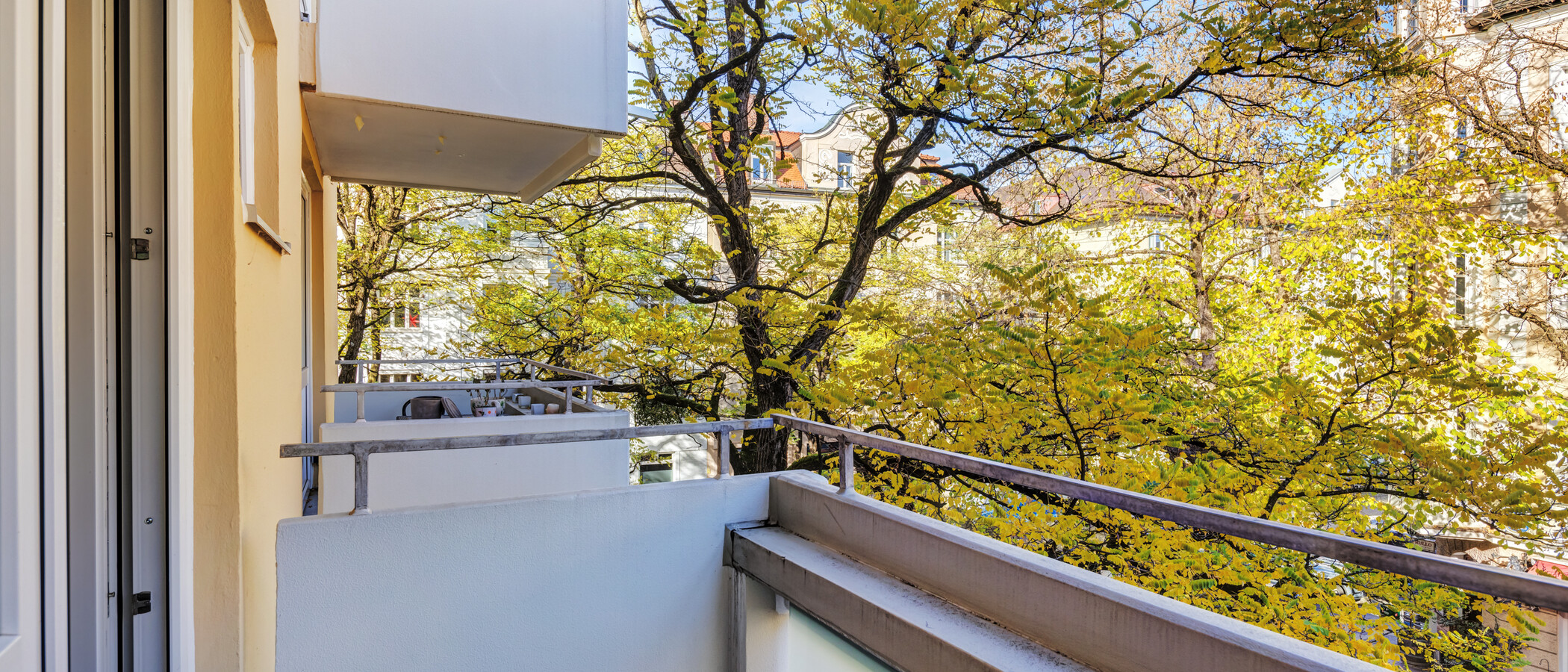 apartment München Neuhausen 02 balcony 4612
