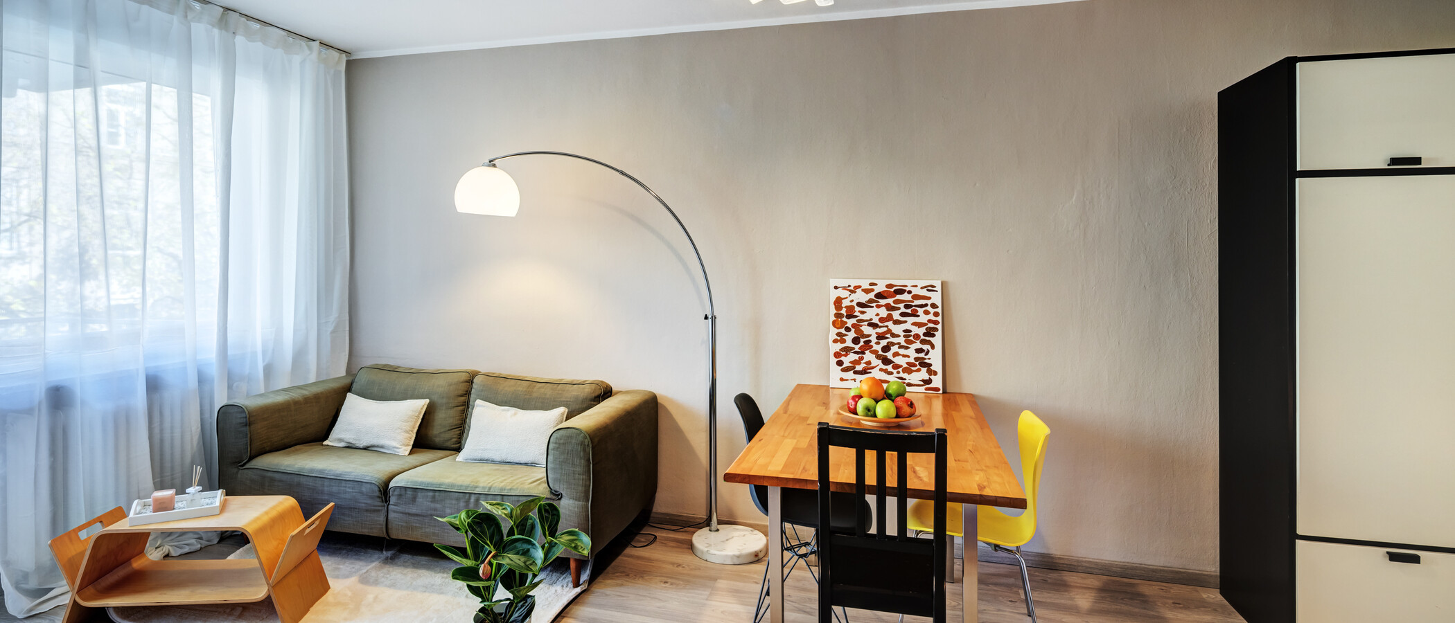 apartment München Neuhausen 01 living area 4612