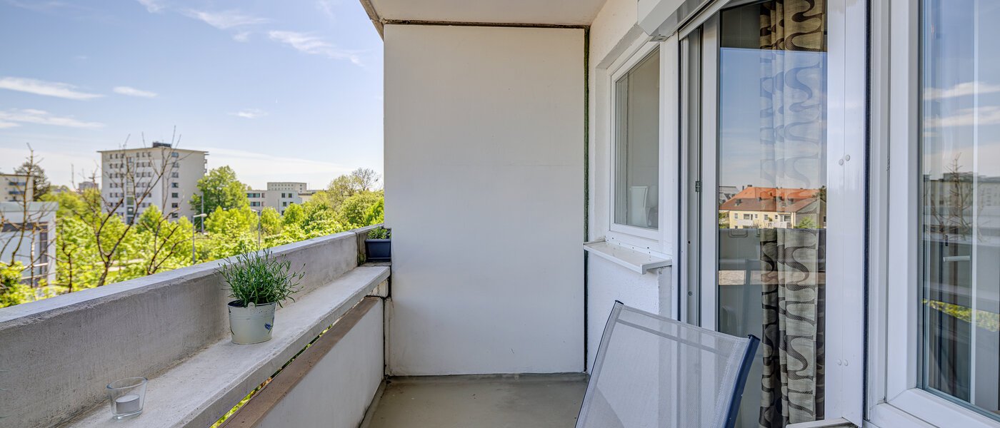 apartment München Milbertshofen 02 balcony 4628