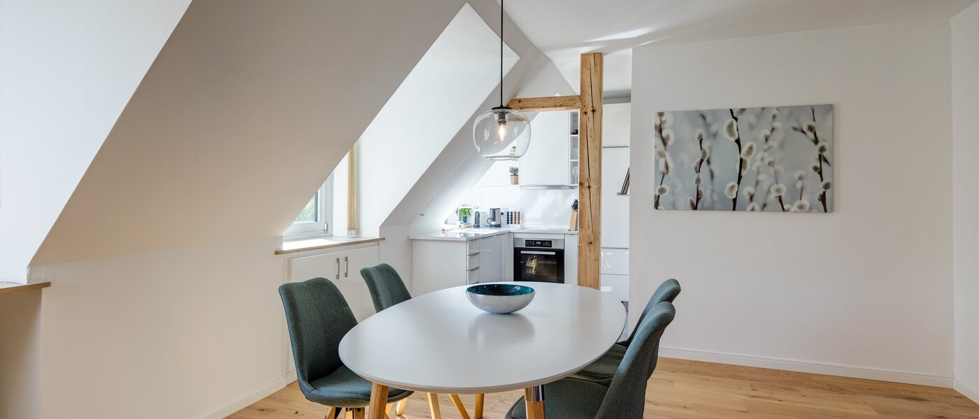 apartment München Nymphenburg-Gern 04 living area 4670