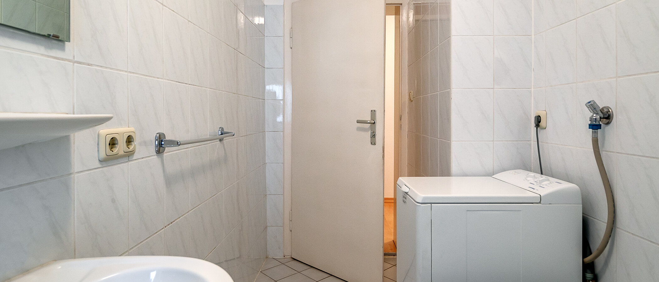 apartment München Schwabing-West (rund um den Hohenzollernplatz) 02 bathroom 4679