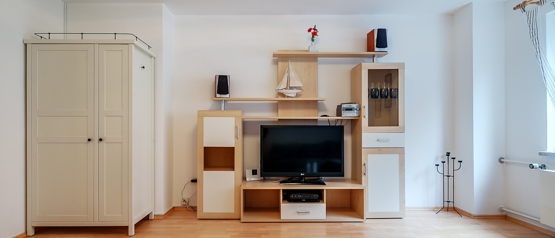 apartment München Schwabing-West (rund um den Hohenzollernplatz) 04 living area 4679
