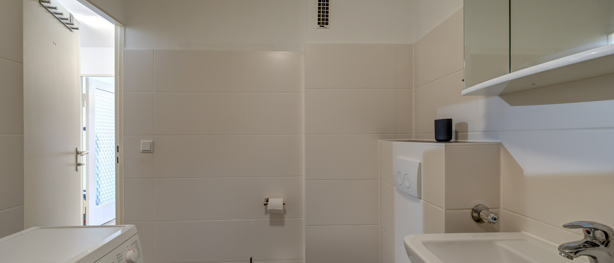 apartment München Schwabing-West 03 bathroom 4685