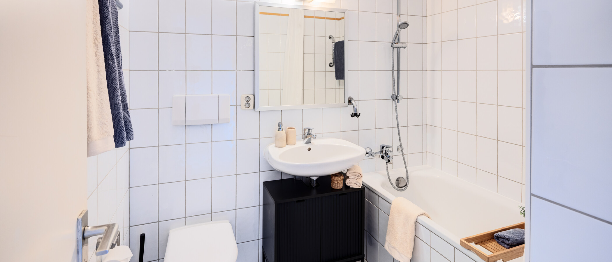 apartment München Schwabing 03 bathroom 4700