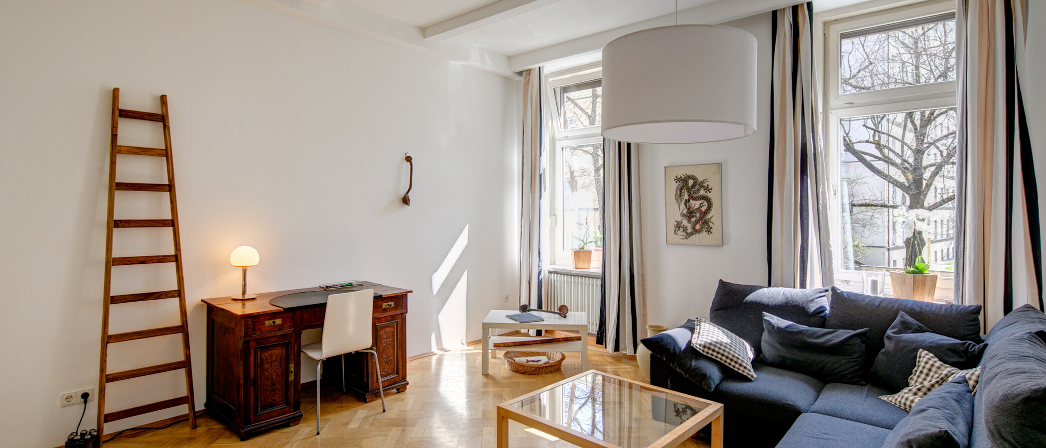 apartment München Isarvorstadt 02 living room 4713