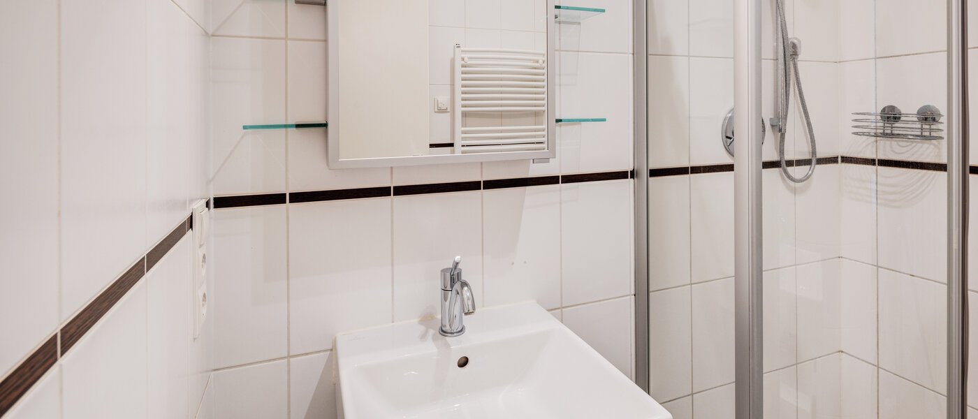 apartment München Schwabing (rechts der Leopoldstraße) 02 bathroom 4720