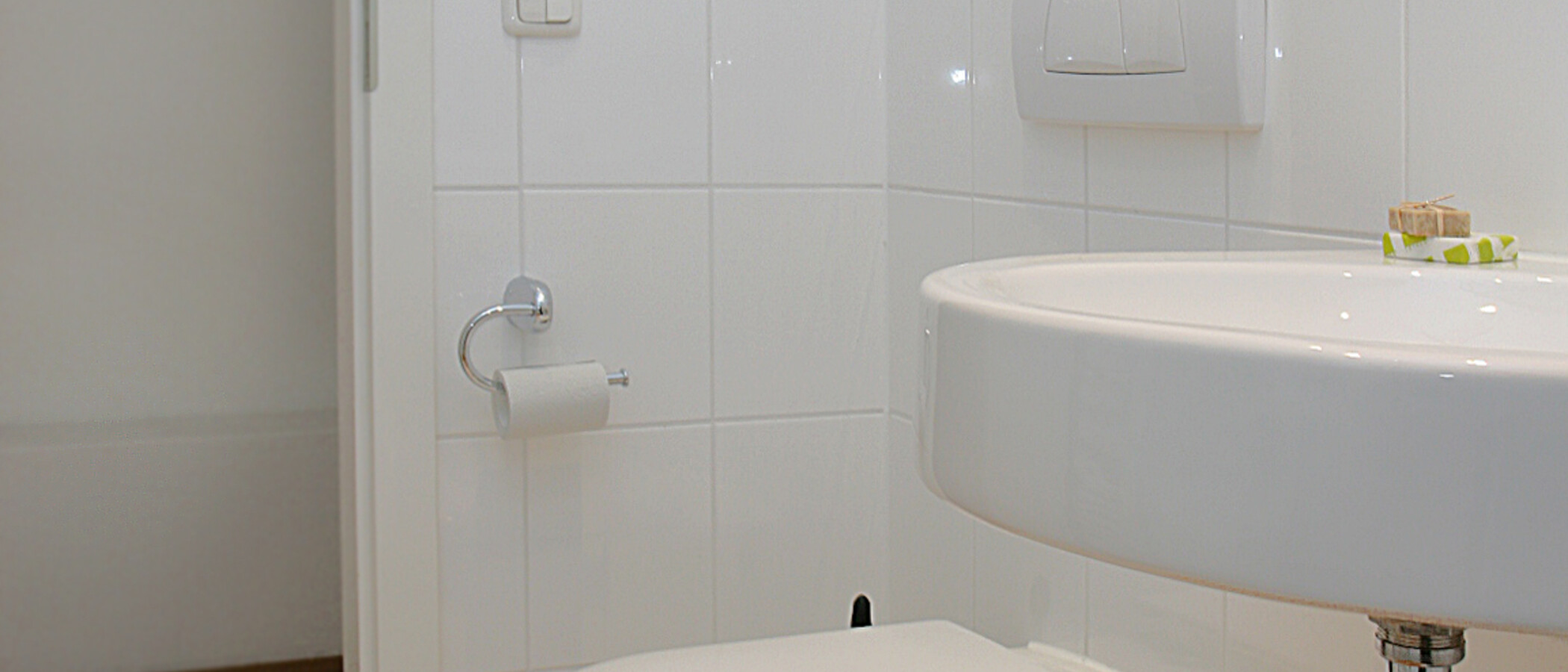 roof terrace apartment München Westend 02 bathroom 4763