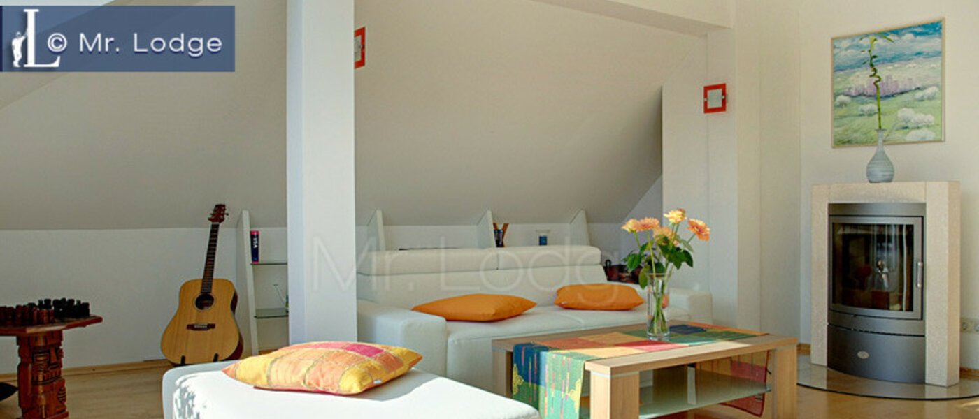 attic apartment München Maxvorstadt - Rund um den Josephplatz 01 living room 4768