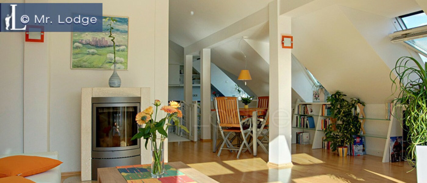 attic apartment München Maxvorstadt - Rund um den Josephplatz 05 living room 4768