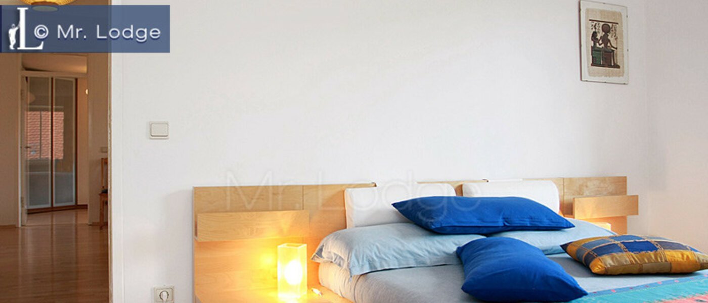 attic apartment München Maxvorstadt - Rund um den Josephplatz 01 sleeping area 4768