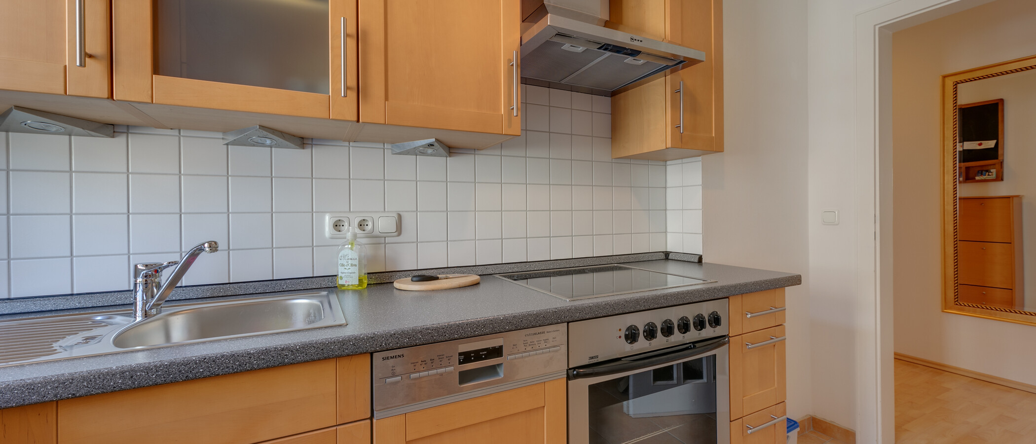 apartment München Schwabing-West (rund um den Hohenzollernplatz) 02 kitchen 4783