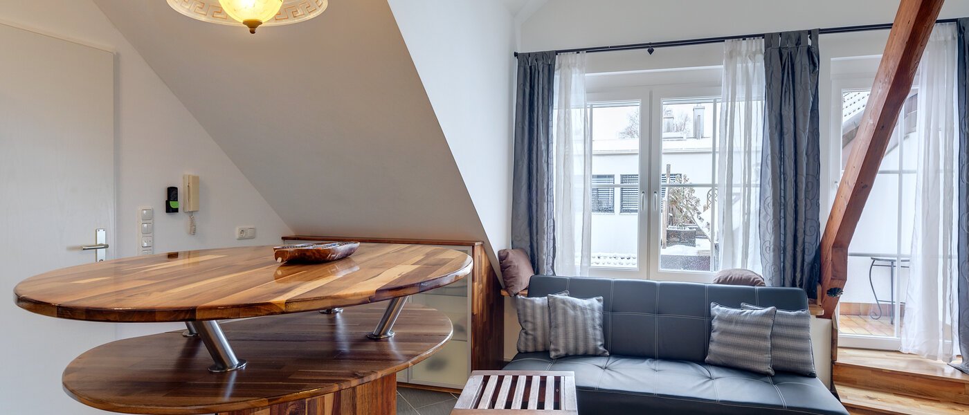 attic apartment Unterföhring 01 living area 4788