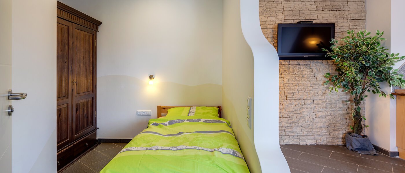 attic apartment Unterföhring 04 living area 4788