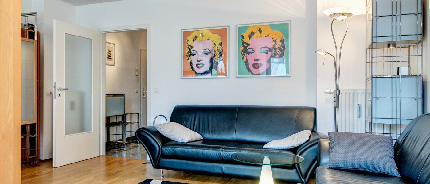 attic apartment München Neuhausen 07 living room 4811