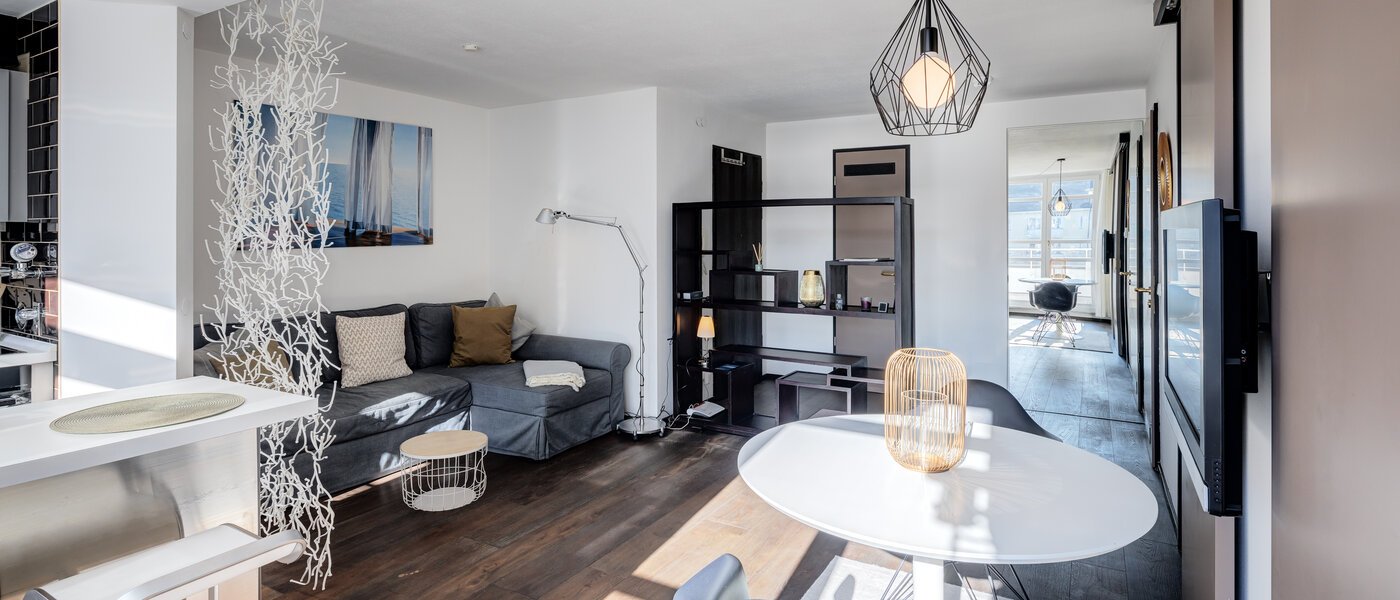 apartment München Schwabing-West (rund um den Bonner Platz) 02 living area 4836