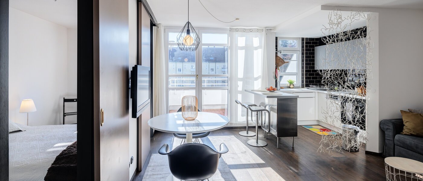 apartment München Schwabing-West (rund um den Bonner Platz) 04 living area 4836