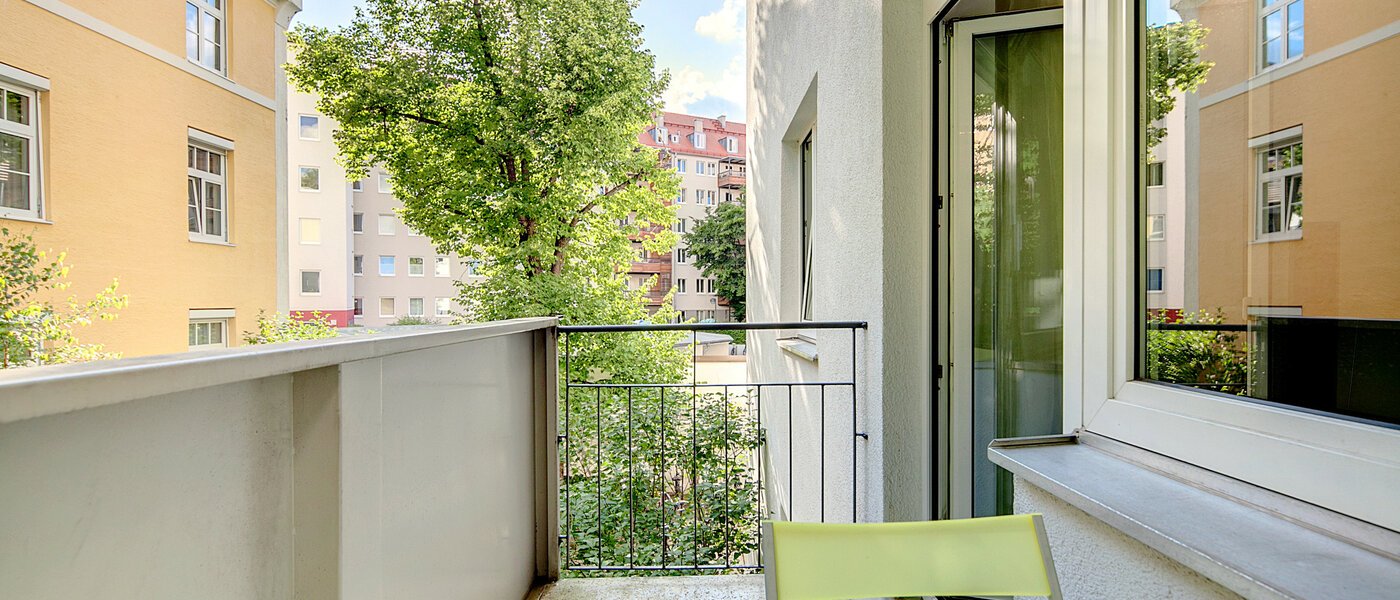 apartment München Schwabing-West (rund um den Hohenzollernplatz) 02 balcony 4890