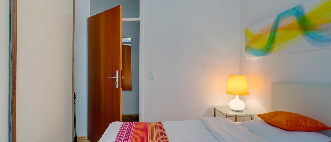 apartment München Schwabing-West (rund um den Hohenzollernplatz) 03 sleeping area 4890